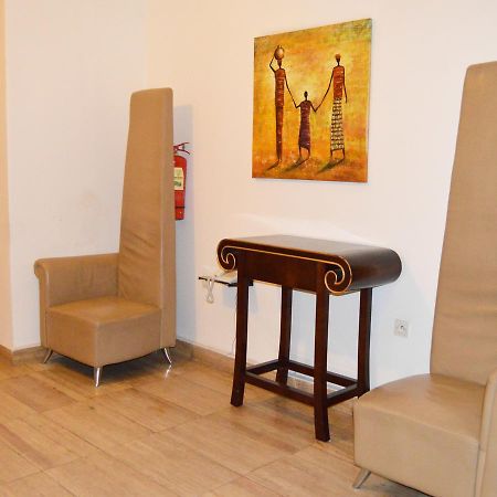 קינשאסה Leon Hotel מראה חיצוני תמונה