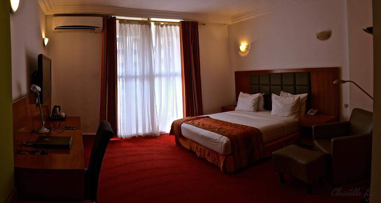 קינשאסה Leon Hotel מראה חיצוני תמונה