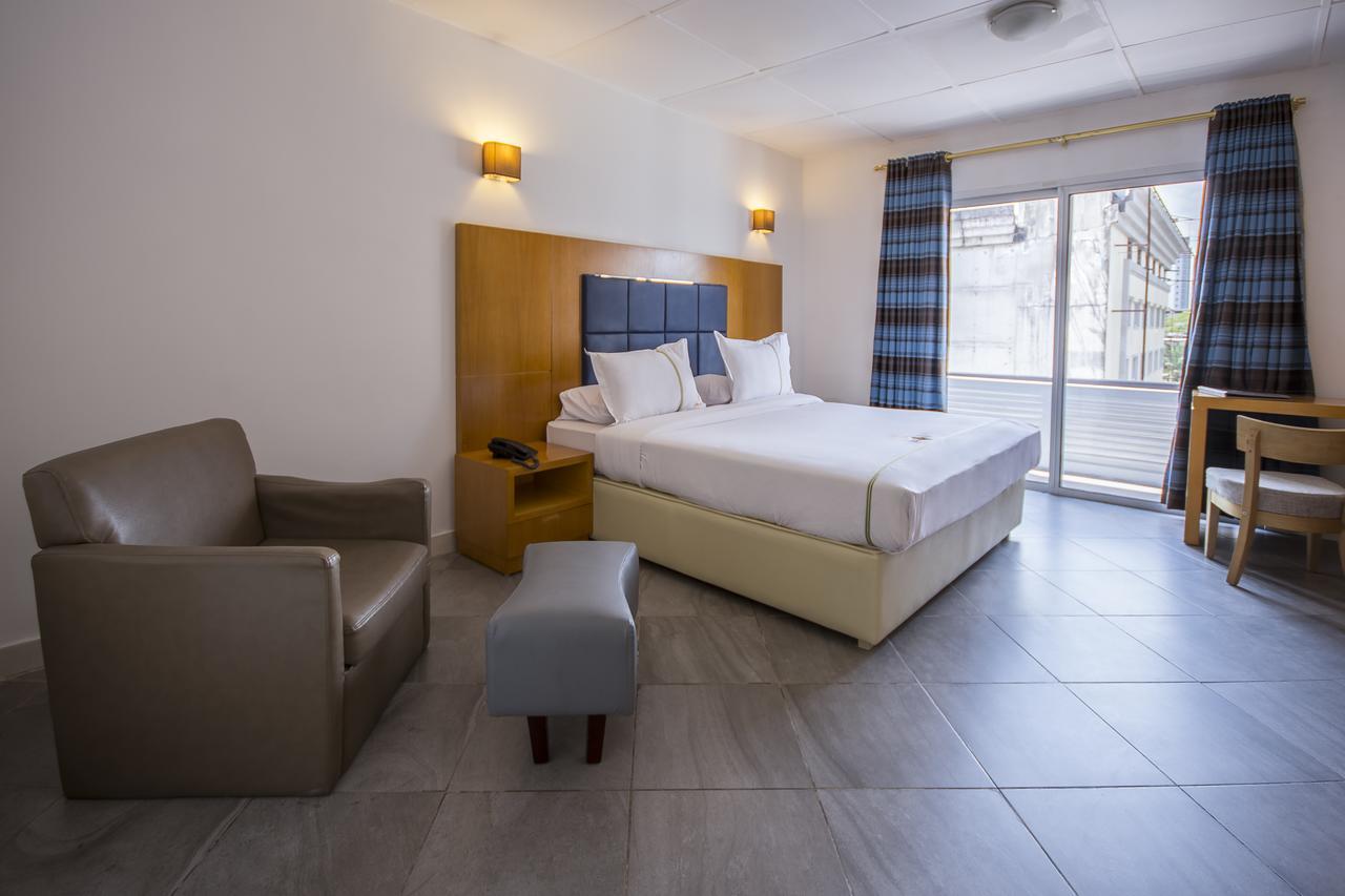 קינשאסה Leon Hotel מראה חיצוני תמונה